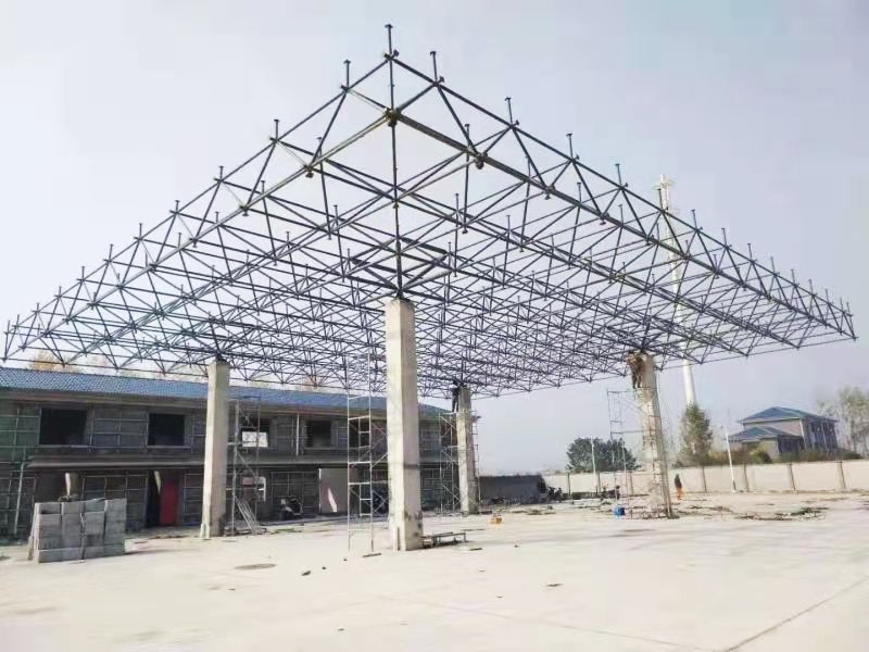 加油站网架罩棚,钢结构网架与轻钢结构网架的区别在哪儿